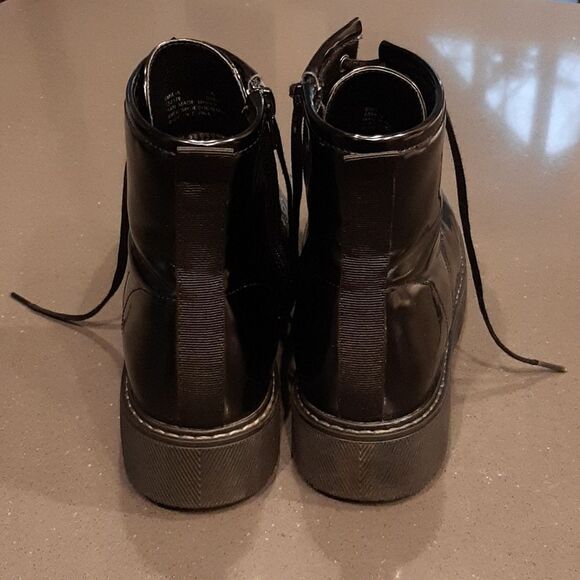 ILIA Black Combat Boots with Ankle Height and Sturdy Sole - Picture 4 of 8